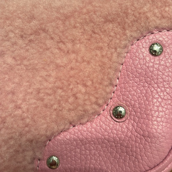 Coach pink shearling crossbody - Picture 5 of 13